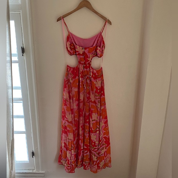 ASTR THE LABLE SANGER CUTOUT MAXI DRESS - Picture 4 of 4